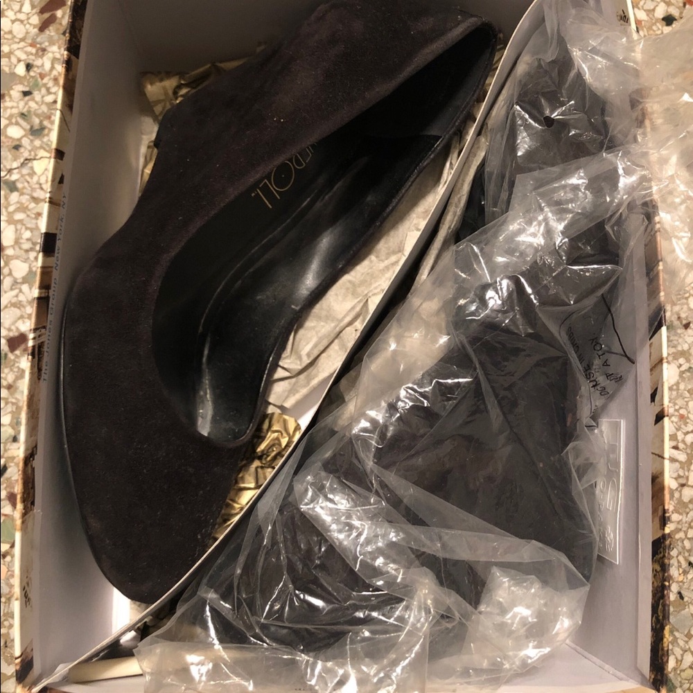 Via Neroll heels